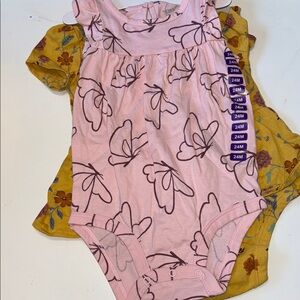 Carter’s Baby Girl's Pink and Yellow Floral Rompers 2 Pk 24M NWT